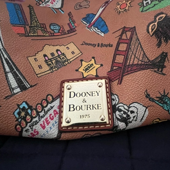 **DOONEY AND BOURKE**USA landmarks design - Picture 4 of 13